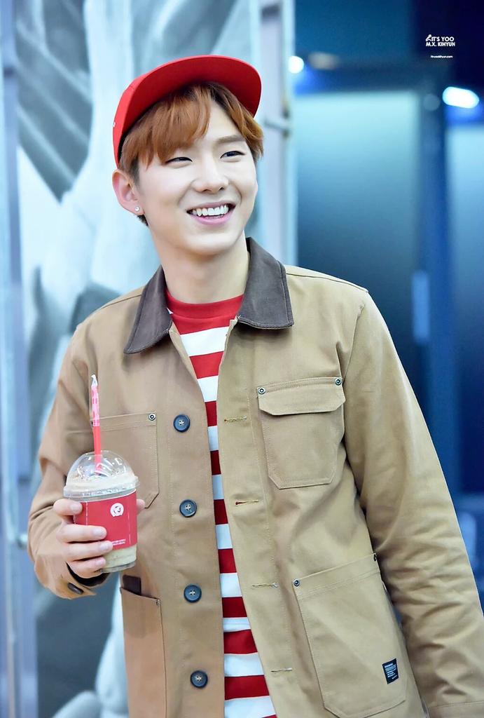 kihyunstyle's tweet photo. 151015 Sukira guesting #vannworks #supreme #kihyun #기현 #kihyunstyle #monstaxstyle #몬스타엑스 
photo by @itsyoo931122 💕 https://t.co/YlPe51EaNg