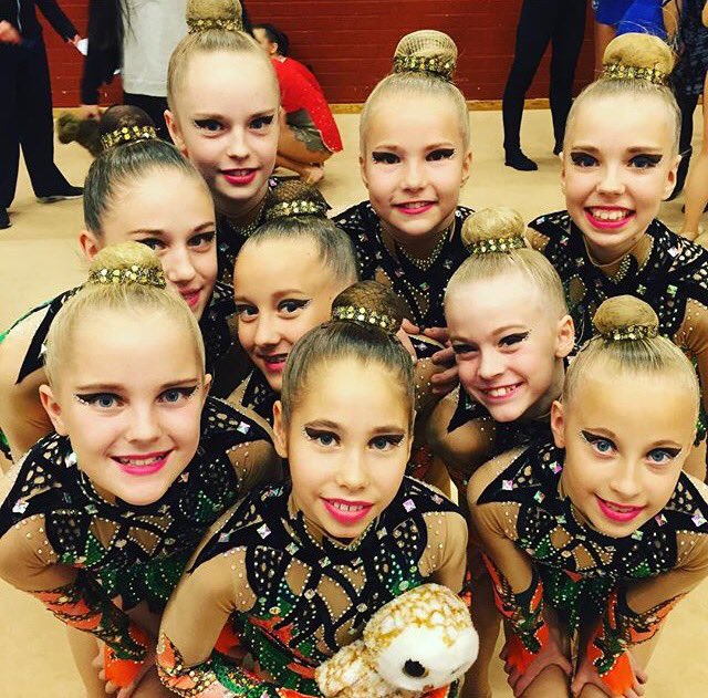 vidajumppaa's tweet photo. Happiness after our execution and before the awards ceremony ❤️ #vidattnv #voimistelu #TeamUp https://t.co/HEeHmXeS5V