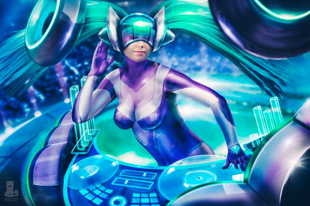 The name's Liz, Leaping Liz. ;) Come join me on my cosplay adventure! #cosplay #cosplayer