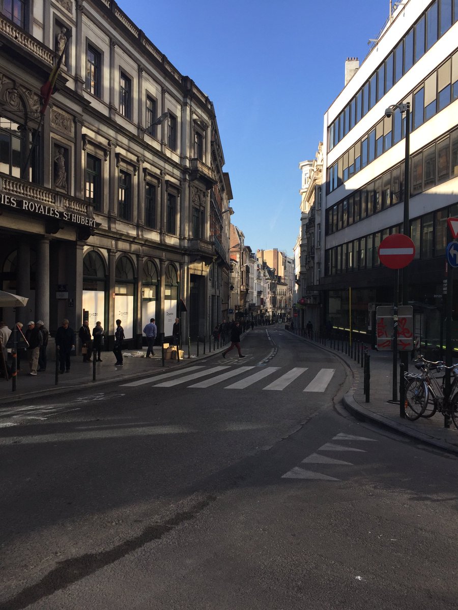 Poa_Post's tweet photo. omw 2 Dublin, meanwhile working and wandering in Brussels #12hrlayover
#PoaPostit @Aderomahia #websummit https://t.co/5vNd9VAsw8