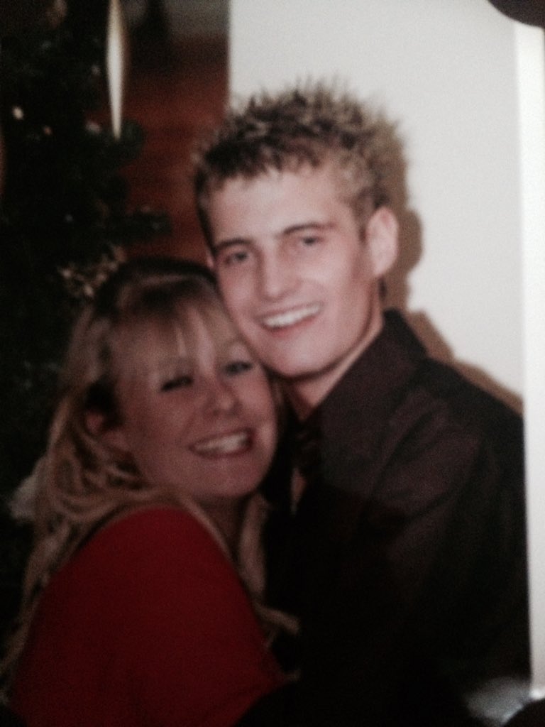 leighannegrif's tweet photo. RIP Chris leatherbarrow loved u mate #RLFamily #rugbyleague https://t.co/crz5ejmzcT