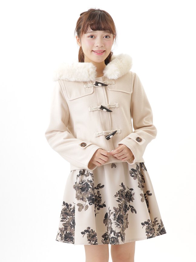 Evelyn Evelyn渋谷109 本日もご来店ありがとうございました ノーカラーコートはキャメルのみになりました ダッフルコートはまだ全色残っております お目当の方は是非お早めにー T Co Obnzqzhns5 Twitter