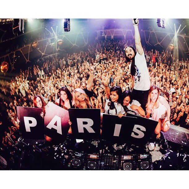 Solidarity w/ 🇫🇷. We're 1 big family Don't stop living ur life. 🌏 #vegastoparis #peaceforparis #peacearoundtheworld https://t.co/8sjr0I8DiL