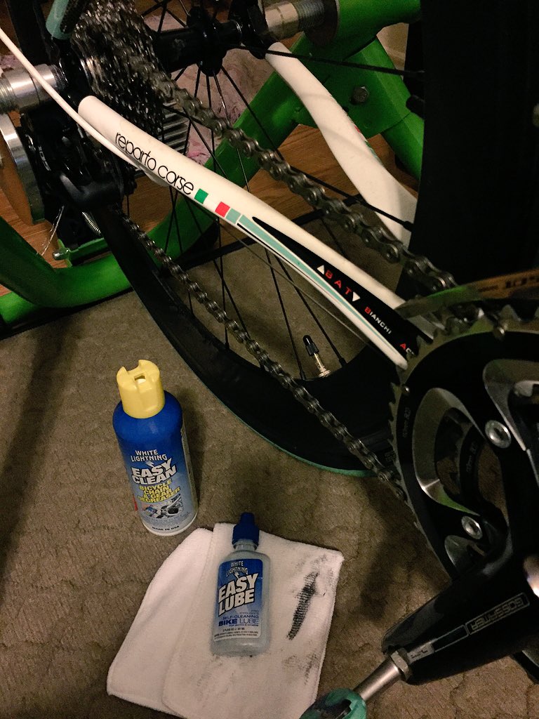 ovillacorta's tweet photo. #whitelightning #bianchi #bike https://t.co/QfyoVs3bwc