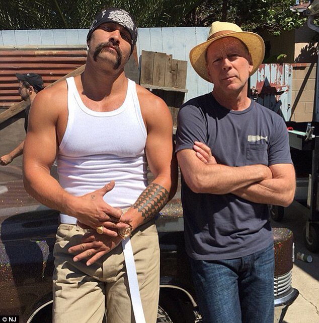 Razzle_Ralph's tweet image. At least I wasn't so starstuck. @StyxShepard in disguise next to Bruce Willis.