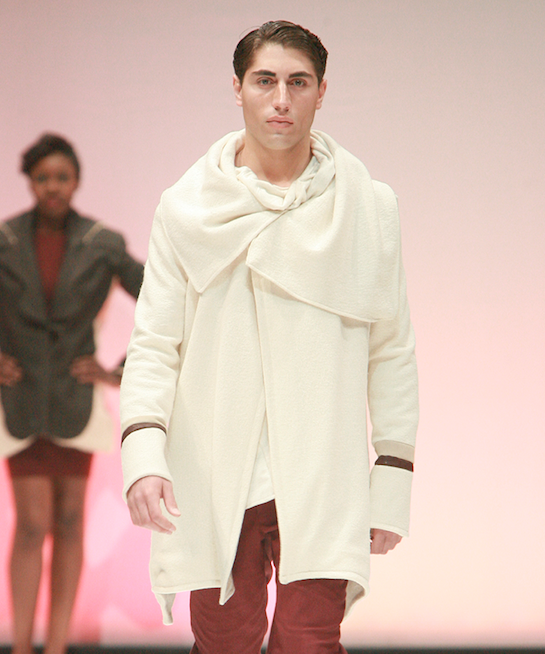 JaredBrynes's tweet photo. Photos from @MassArt Fashion Show 
#ModelMonday #Boston #fashion https://t.co/CXhbmPPlvr