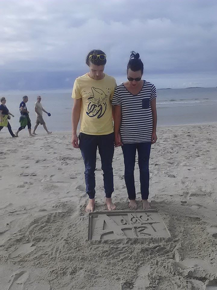 AddictArt1's tweet photo. #plażing #smażing #makingart #streetart 
Street art na plaży! #sandart
@AddictArt1 https://t.co/J8zhVZSoc0
