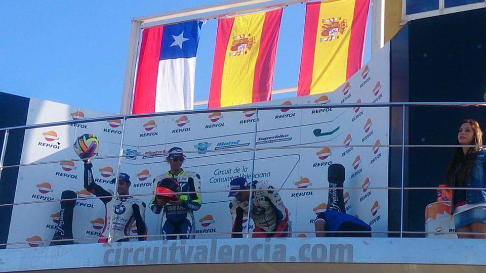 SCHEIB Y BONASTRE LLEGANDO A PODIO.
m.facebook.com/story.php?stor… @RevistaMoto100 <a href="/motosargentinas/">Pedro Varela</a> <a href="/DanrowRacing/">DANROW</a>