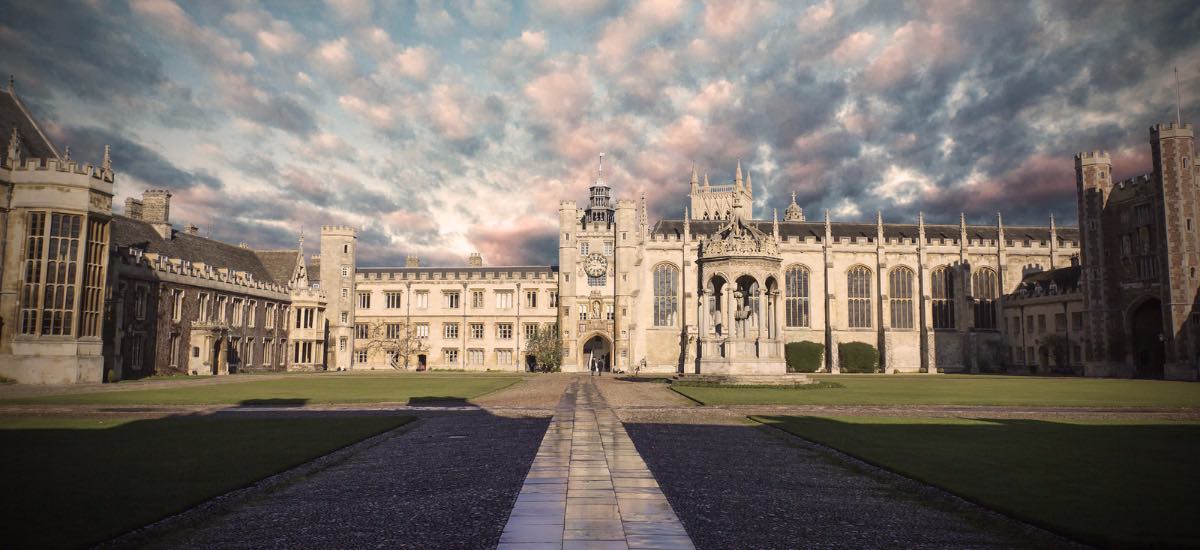 hootsuite's tweet photo. Fantastic social media strategies from @Cambridge_Uni: https://t.co/5iNf4meGwq How to apply them to your business https://t.co/XuRSacrBtp