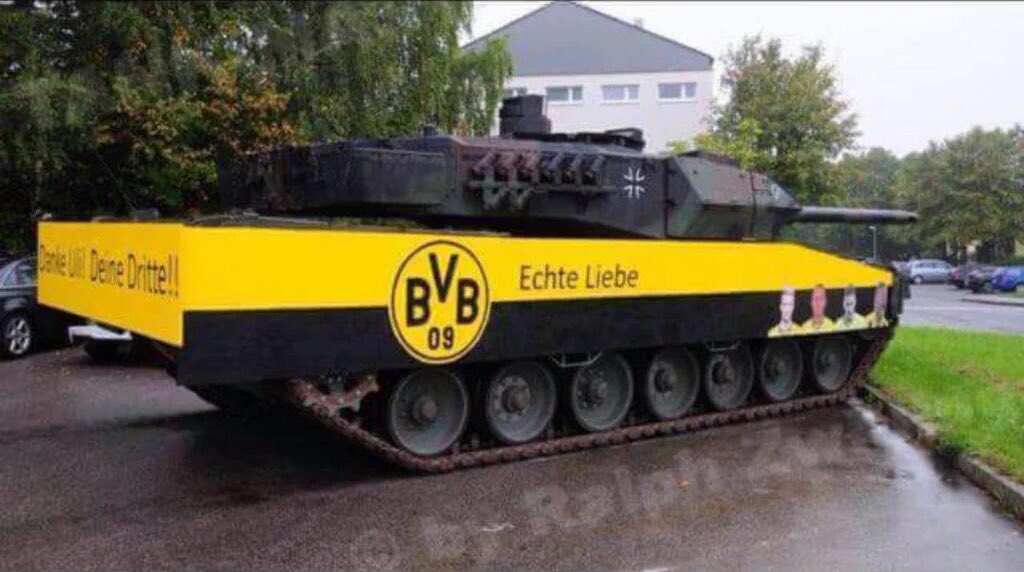 BVB_Saranor's tweet photo. #Ahlyegypt #Ahly_Fans #Al_Ahly_Fc #EchteLiebe #BVB_fans #bvbgo #bvb #dortmund #bourssiadortmund #bourssia https://t.co/zJfEtHqJ82