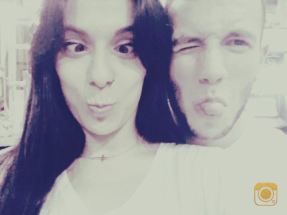 Megaa_P's tweet photo. @Vicaaal 😀😀😀😀 MIO 😍😍😍😍 y yo TUYA💕 https://t.co/eDaOFcUTlU