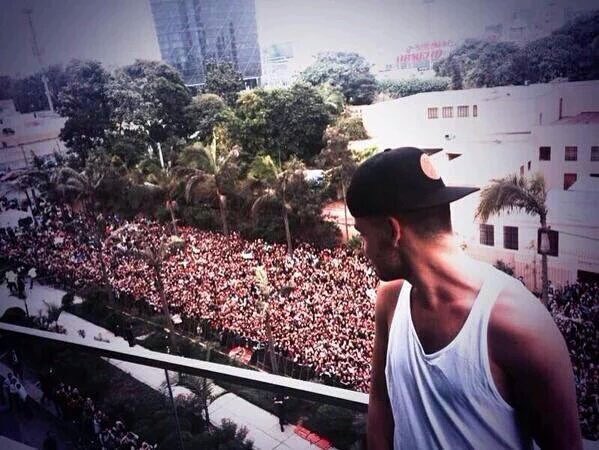 1DPeruUpdates's tweet photo. #1D #1DPE https://t.co/6cwadGA9Sd