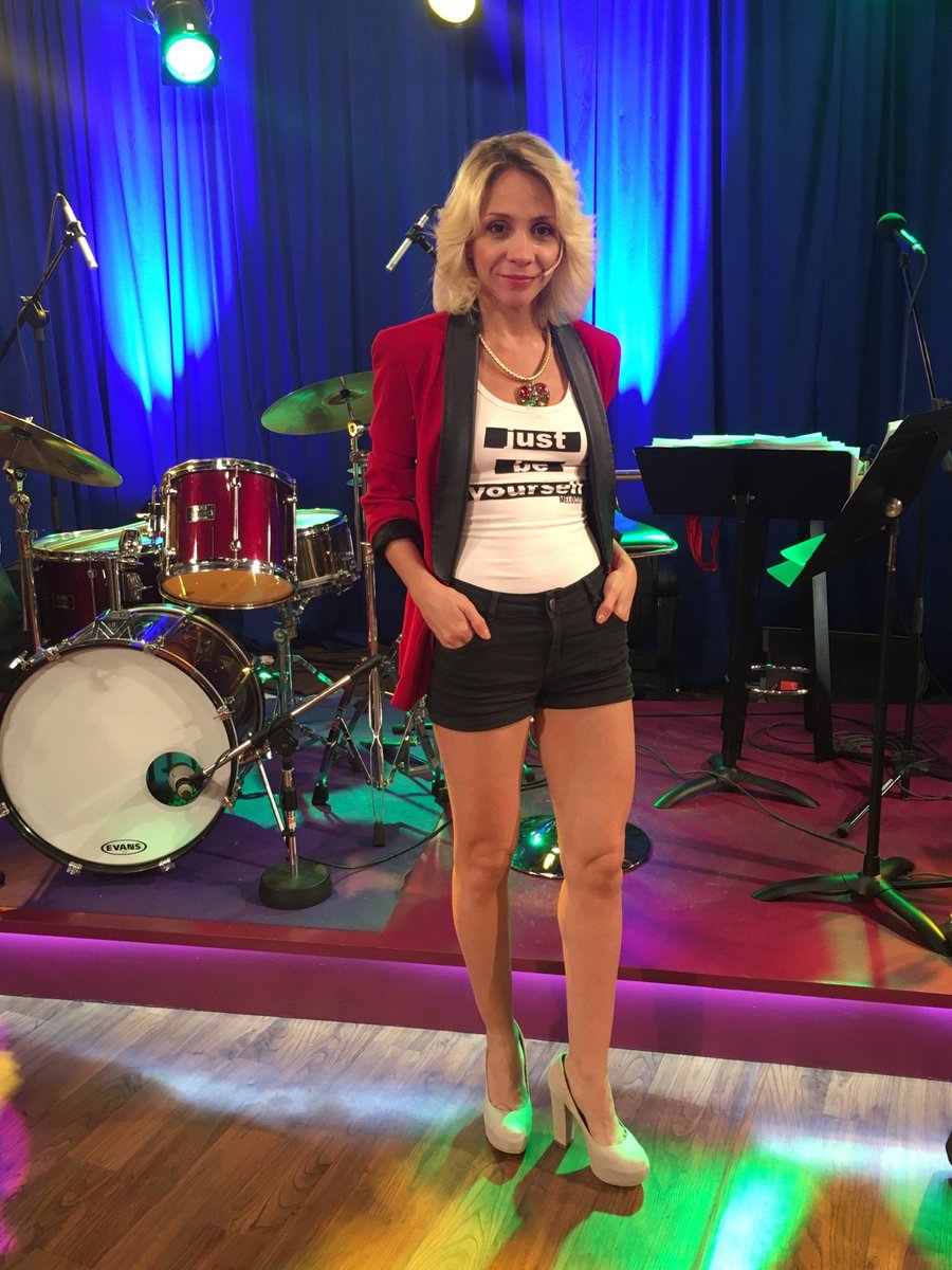 #musica <a href="/VirModica/">Vir Módica</a> by <a href="/MELOCOTONSTYLE/">MELOCOTON</a> accesorios <a href="/FioraBijouterie/">FiorArte</a> Estilismo <a href="/Eldavest/">Elda Ledesma</a> #HaceteDeOliva <a href="/CanalCiudadBA/">Canal de la Ciudad</a>