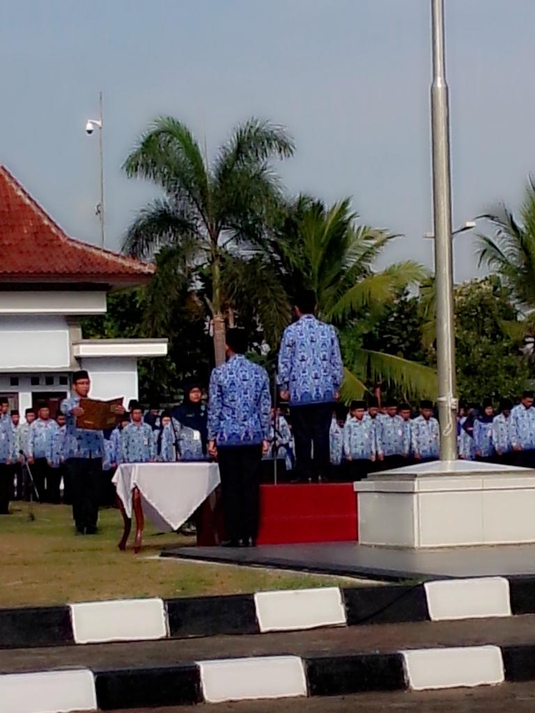 Anna_Rkbm's tweet photo. Irup sampaikan, atribut kelengkapan berpakaian tertib, Alhamdulillah dan pertahankan.. https://t.co/NRXJnaKdmV