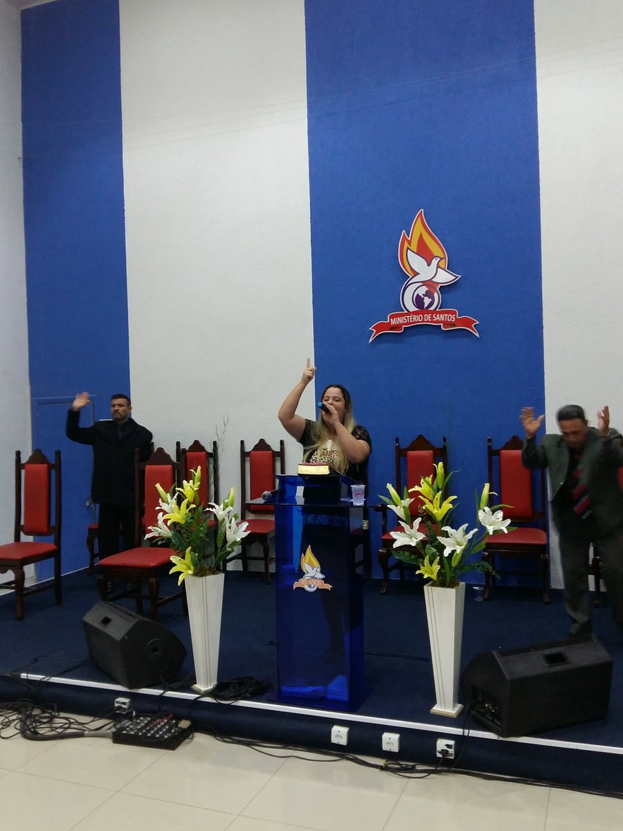 bispa_roseli's tweet photo. A AD Santos na Monteiro da Cruz foi impactada pela Glória de Deus.. .. https://t.co/fjK35QfNbW