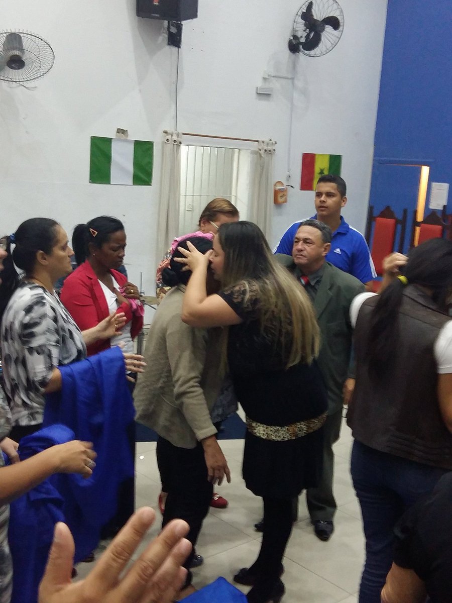 bispa_roseli's tweet photo. A AD Santos na Monteiro da Cruz foi impactada pela Glória de Deus.. .. https://t.co/fjK35QfNbW