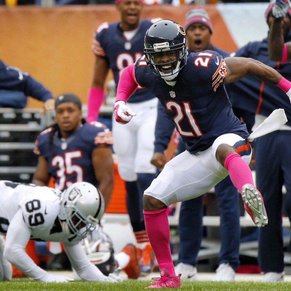 chicagohuddle's tweet photo. Celebrate with the Bears starting cornerback - Tracy Porter- tomorrow at Chili's! #BearDown #ChicagoBears #ChiHuddle https://t.co/bpvArTsGKR