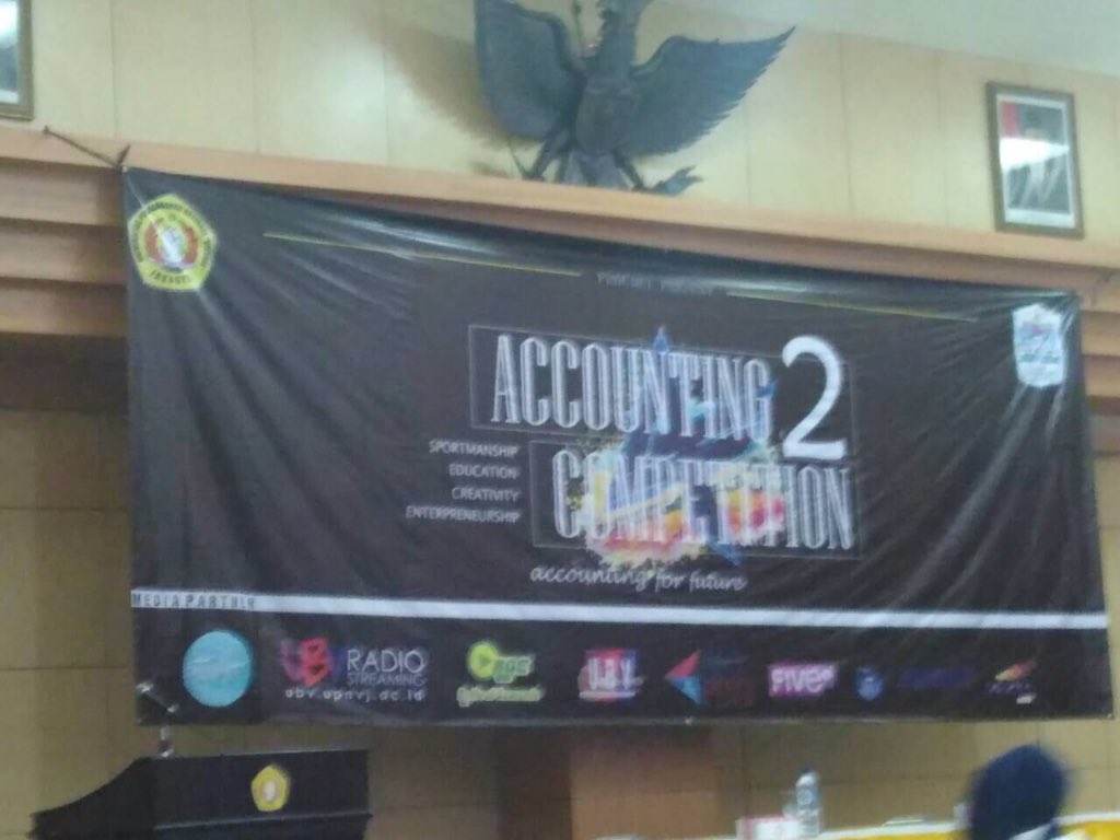 fivetvupnvj's tweet photo. Kegiatan Accounting Competition sedang berlangsung @AccFair3/@hmj_aks1 👏 https://t.co/T72kMjB6yI