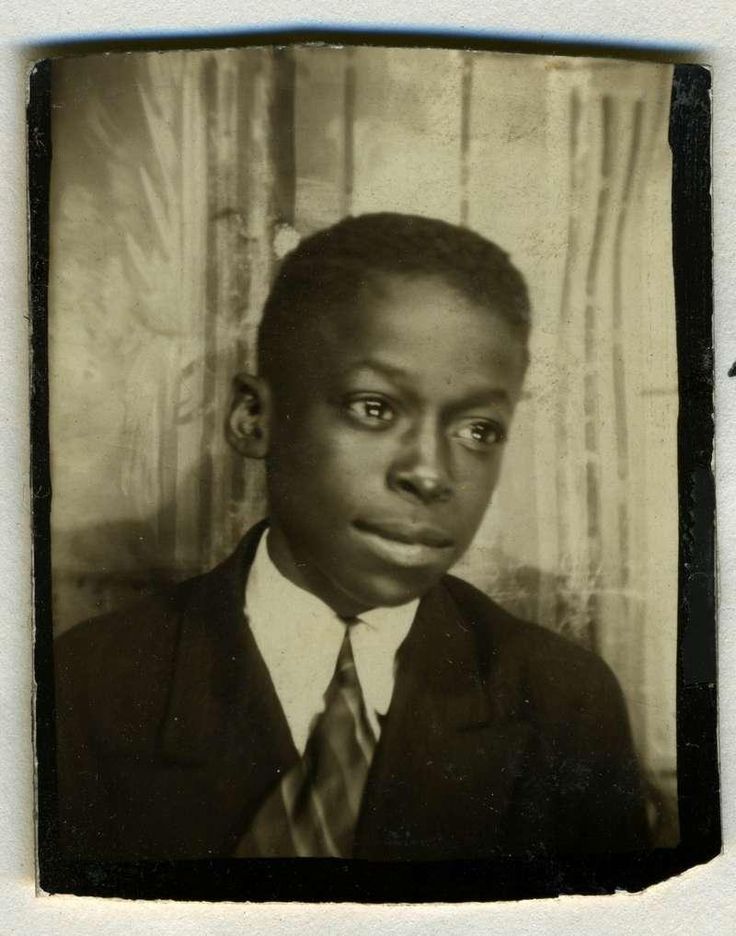 Fascinating Historical Picture of Miles Davis in 1934 