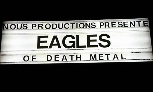 Detik-detik jelang pembantaian di Konser Eagles of Death Metal di Paris bit.ly/1Lh5ytO