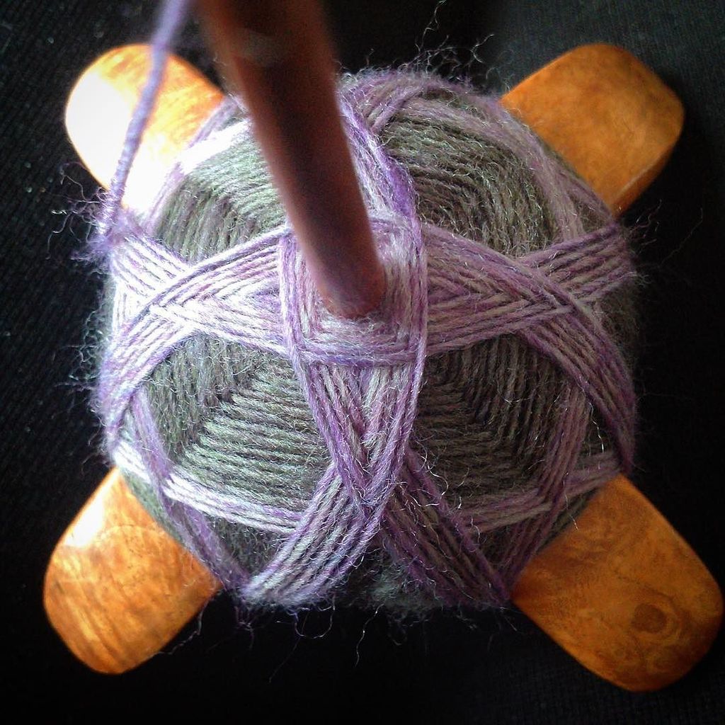 CraftilyKimbrly's tweet image. I liked this photo by asjknits, &quot; Happy #spunday! #igspinners #handspun #malabrigonube #malabrigonube #EnidMini &quot;