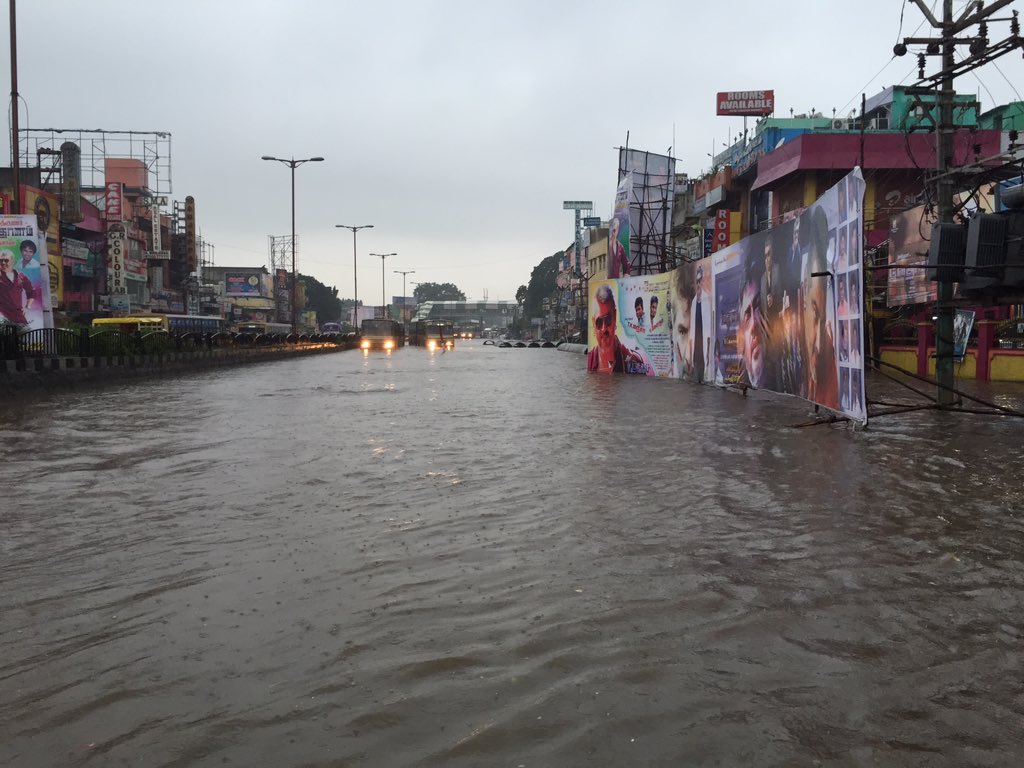 VettriTheatres's tweet image. #ChennaiRains #Vettri #Chrompet current situation ...