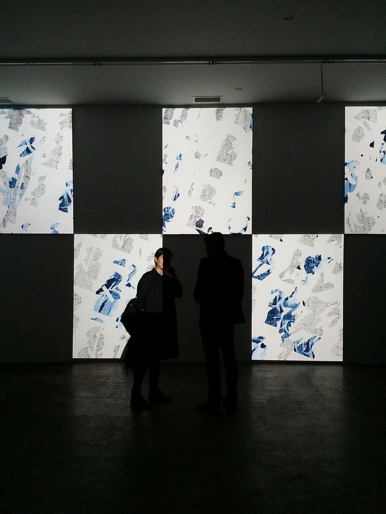 sean_arternal's tweet photo. Projected #installation at .@ge_artrob #greeneexhibitions by #PeterWu #riseofthefly #artsaturdays https://t.co/eFsT1QQygk