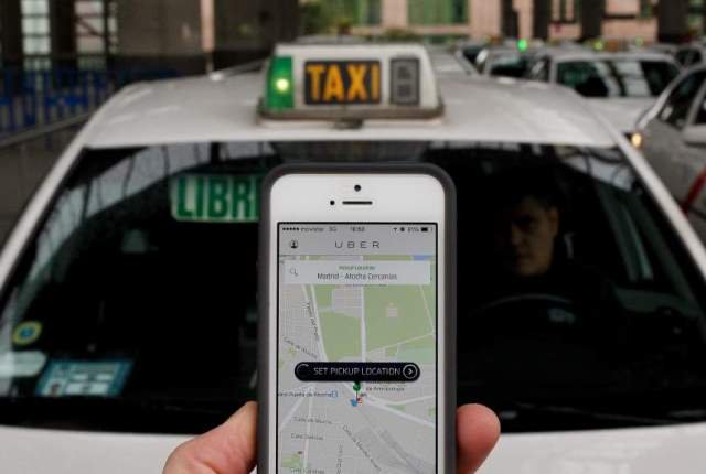 NavarroFedra's tweet photo. Si el #taxi quiere tener futuro tiene que diferenciarse y mejorar su servicio #uber https://t.co/lM1aahW3T1 https://t.co/DfLUgI3ZGS