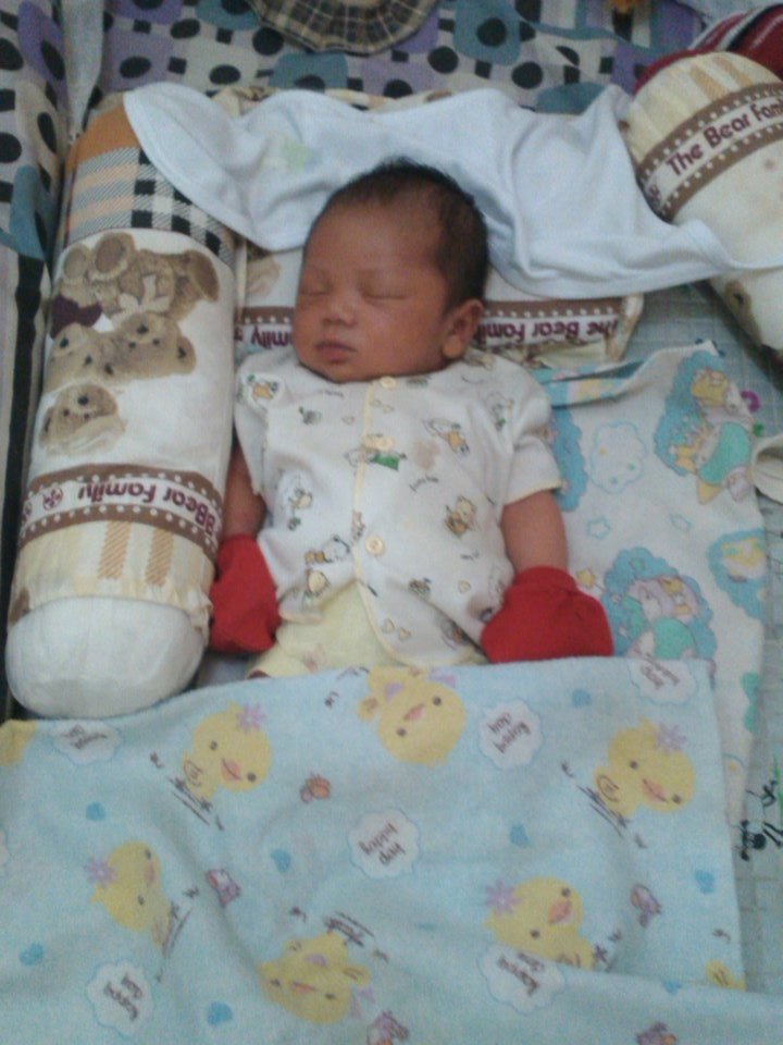 maspriyantoc's tweet photo. Dede beryl nyenyak bobo na habis di urut https://t.co/Wvk7N0jcYf