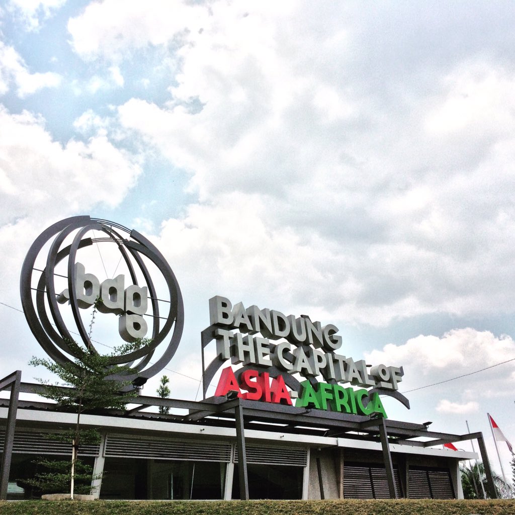 Happy Sunday everyone and have a nice weekend

Welcome to Bandung..
Yeah holiday 😆 #TheOldwayCafe