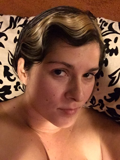 Getting ready for a 20's event... https://t.co/zgiugazBKb