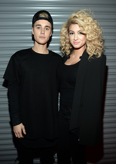 belieberbabes's tweet photo. Justin attending the #HALOawards today in New York https://t.co/UcgSavxUjk