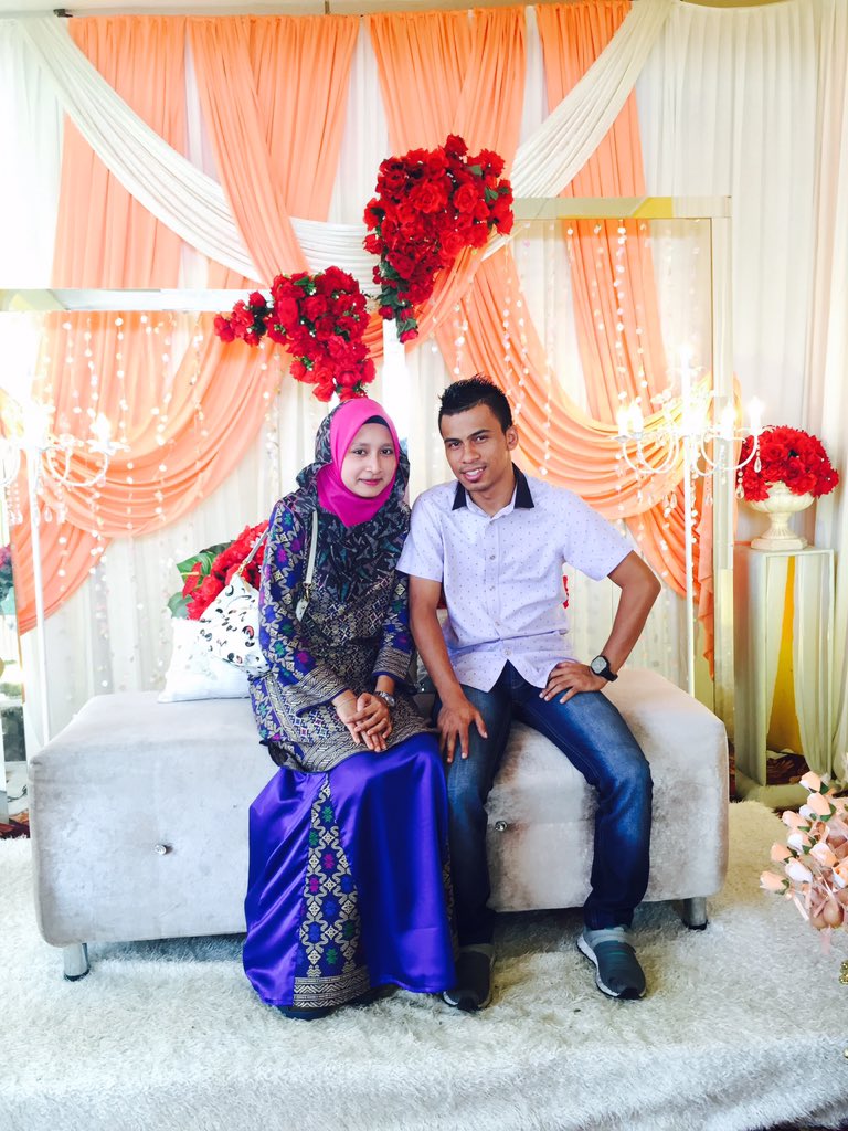 irosyiro's tweet photo. #throwback #semalampunyacerita..
weeding mmber..
#ExKuim #ExDpikA #Exclassmte.
@Zuramohdali @NuurAre @wanienazz https://t.co/m4qEoz3RFq
