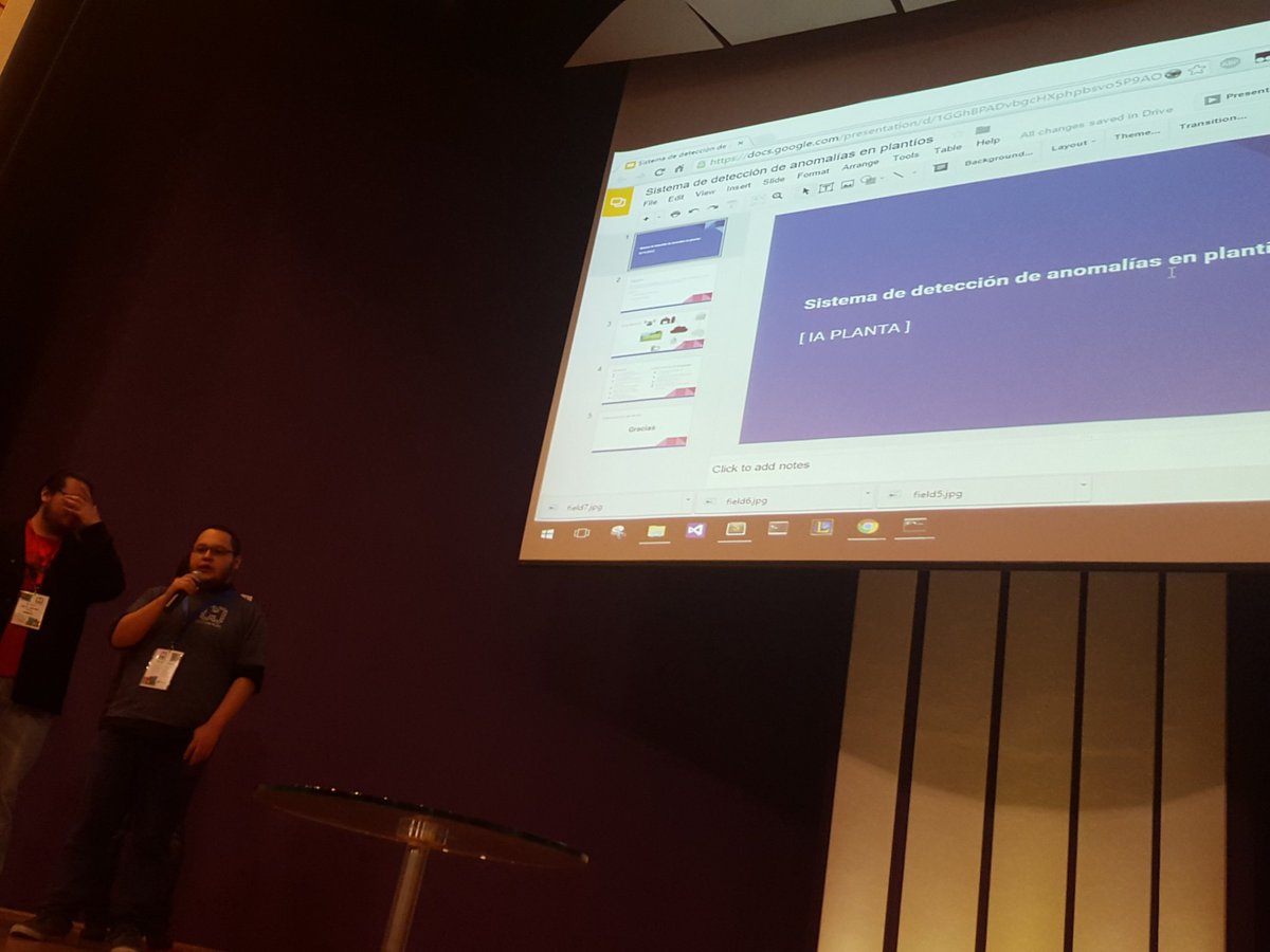codigofacilito's tweet photo. IA Planta #iohack https://t.co/ZrzcfGpfmA