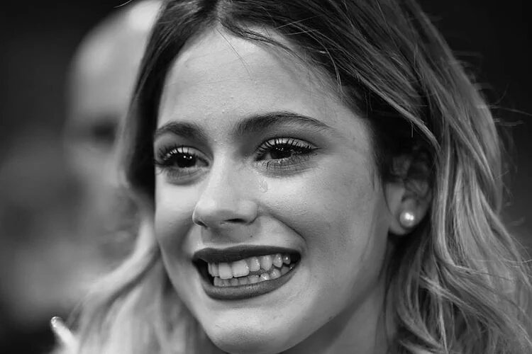 whysmxrtina's tweet photo. @TiniStoessel tu sonrisa me da paz https://t.co/tA74rhtjbm