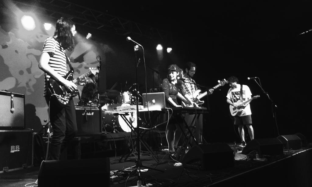 PolvoBureau's tweet photo. @holaminave ya tomó el escenario y está regalando su mejor música en #OR2015 https://t.co/ZfoGxl1yCQ