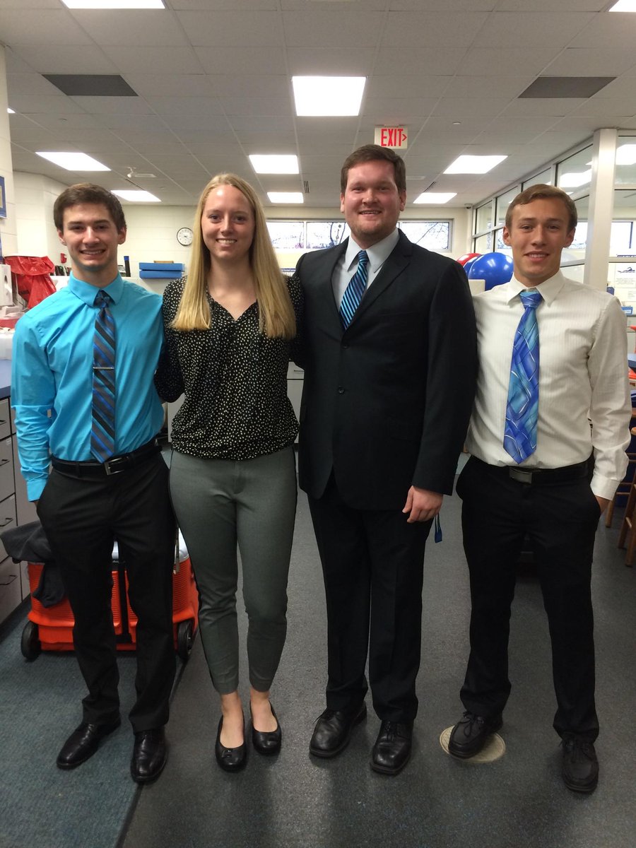 CUW_AT's tweet photo. All class up in here. (And they match!) #squadgoals #CUWMBKB #CUWATS #GameDay @mitchybaby22 @karenamonson @nbier8 https://t.co/ZoFYDforca