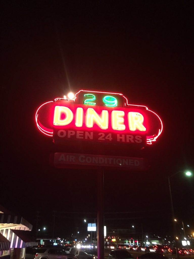 WorldofConnolly's tweet photo. @29Diner https://t.co/1qbhFkAR0j