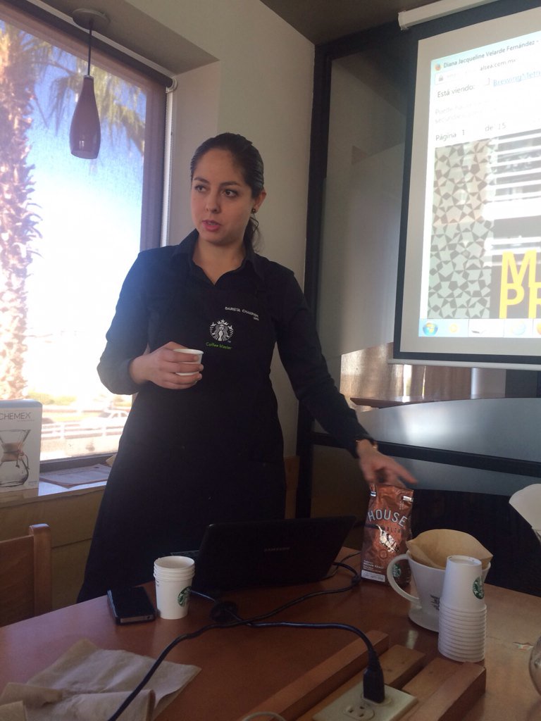 Jacky_vefe's tweet photo. Compartiendo mi pasión por el café con los diferentes métodos de filtrado. #brewmethods #coffeemasters #tobeapartner https://t.co/hGJEEi7Mqe