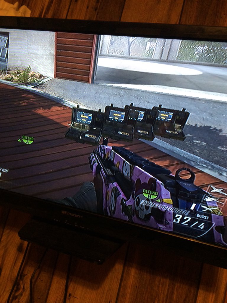 adaptsbutt's tweet image. 4 bombs?