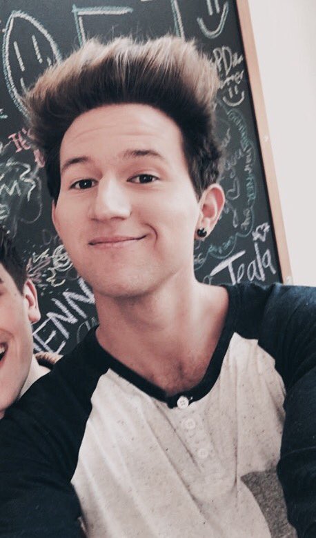 bombaflayout's tweet image. Ricky Dillon
