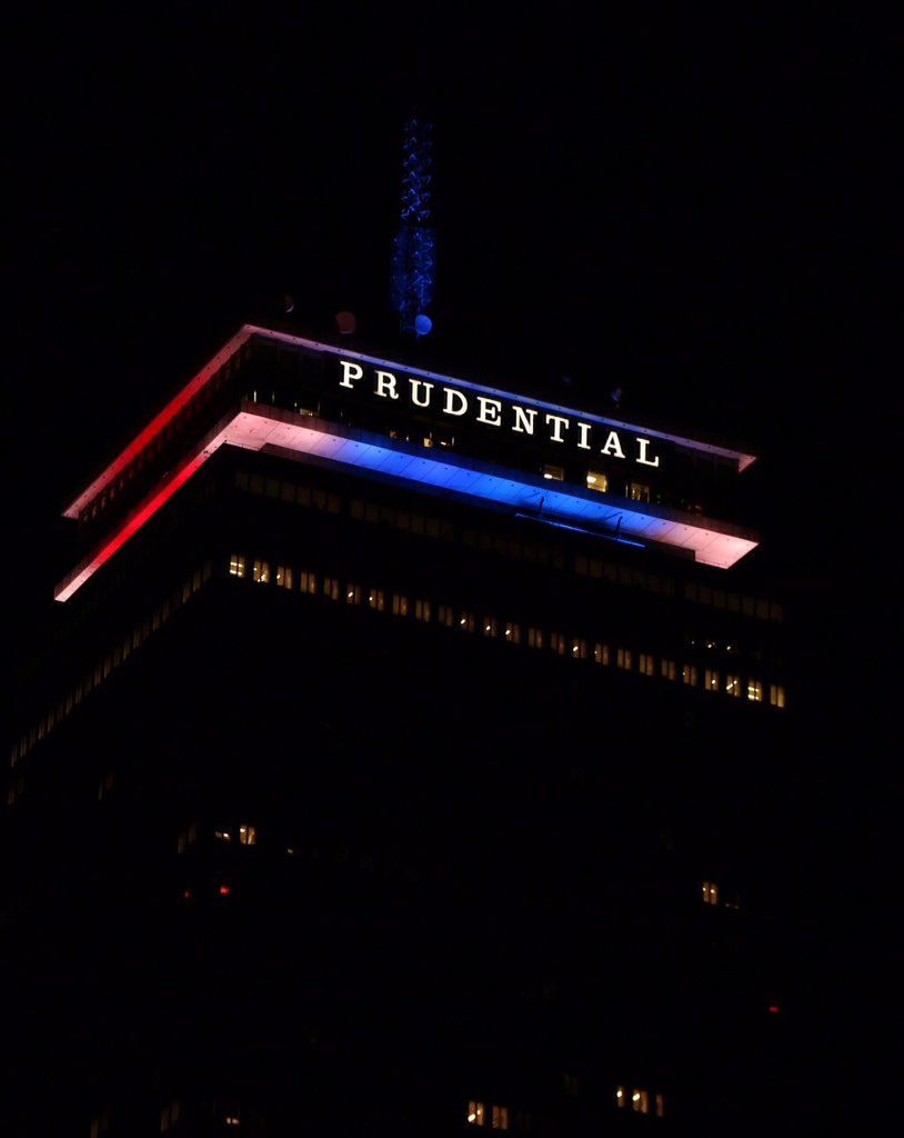 OnlyInBOS's tweet image. The Pru continues to show its support for France tonight. #ParisStrong