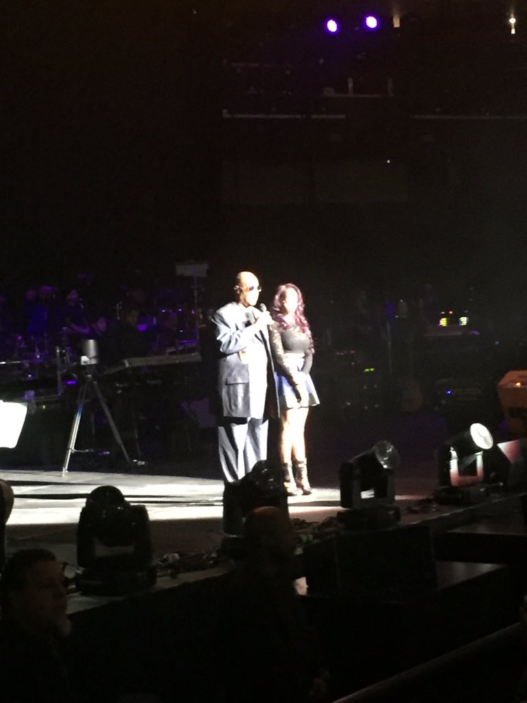 TeeTaylorMade's tweet photo. #StevieWonder gives a moment of silence for #Paris b4 concert #songsinkeyoflife #ParisAttacks https://t.co/psWTWjqODS