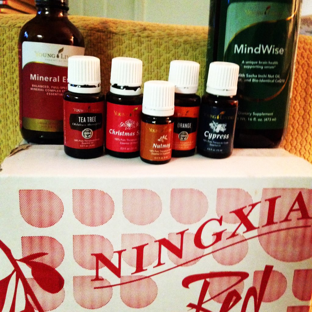 OilingForLife's tweet photo. #deliveryday #essentialoils #ERProgram #freestuff #myyllife #joinmyteam https://t.co/weS7LFEnGW