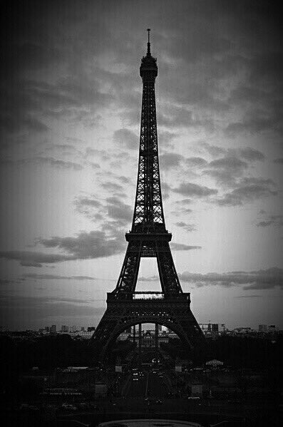 #PrayForParis 🙏🏻