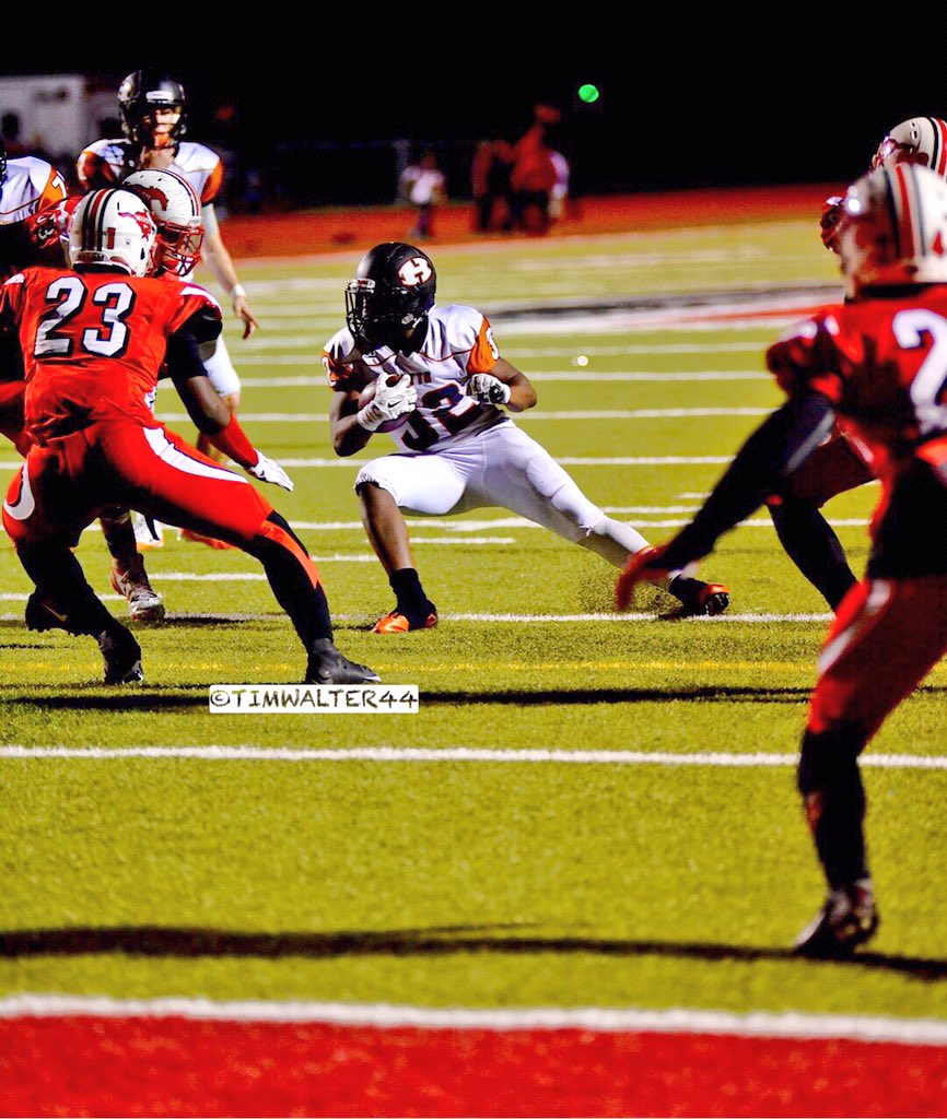 timwalter44's tweet photo. @hipposports2k15 @Hutto_Hippos @OfficialHuttoFB @Milligan_32 #RecalculatingRoute #ApplyLeftBrake..BreakHardRight https://t.co/RBar40Sit2