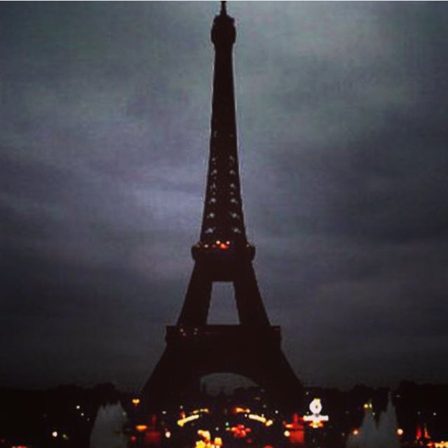 Southernlyn_'s tweet photo. #ParisAttacks #prayfortheworld https://t.co/bGThpm8mZV