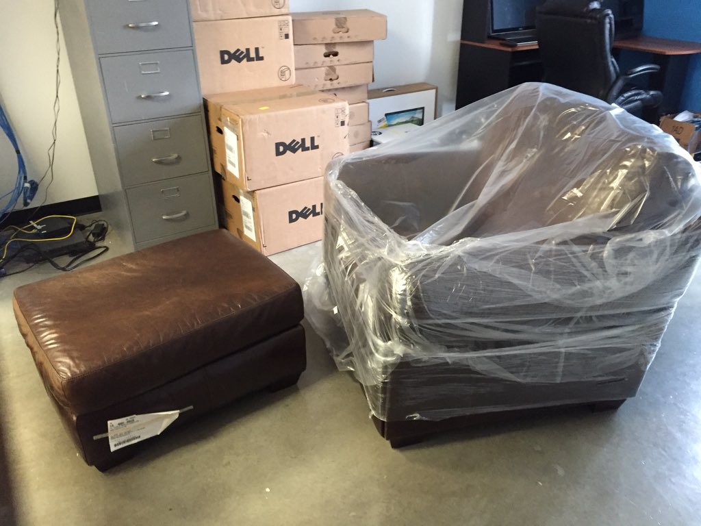 GainAccess2Tech's tweet photo. Donations 4 myNonProfit @GainAccess2Tech @WeirsFurniture Xtra will go2aFamily4DaHolidays #GiveBak https://t.co/PH8q8GN3Fm