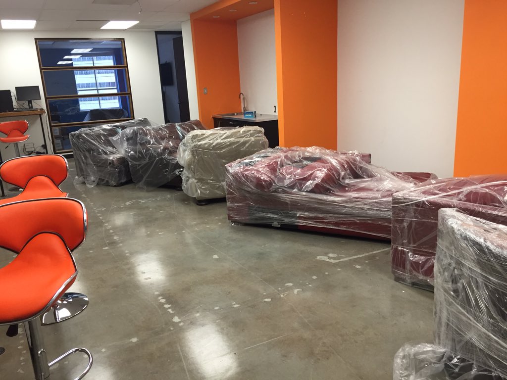 GainAccess2Tech's tweet photo. Donations 4 myNonProfit @GainAccess2Tech @WeirsFurniture Xtra will go2aFamily4DaHolidays #GiveBak https://t.co/PH8q8GN3Fm