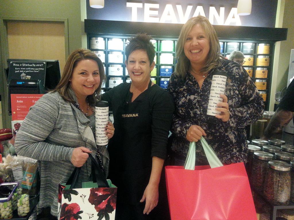 sharihoatlin's tweet photo. And so the season starts.  I love our customers and they love us #teavanapartner #tobeapartner https://t.co/B76Wfnhfra